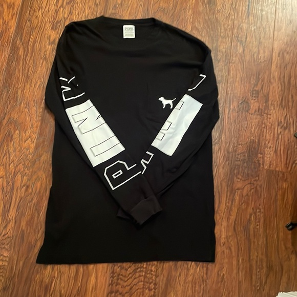 PINK Victoria's Secret Tops - PINK Victoria’s Secret long sleeve tee